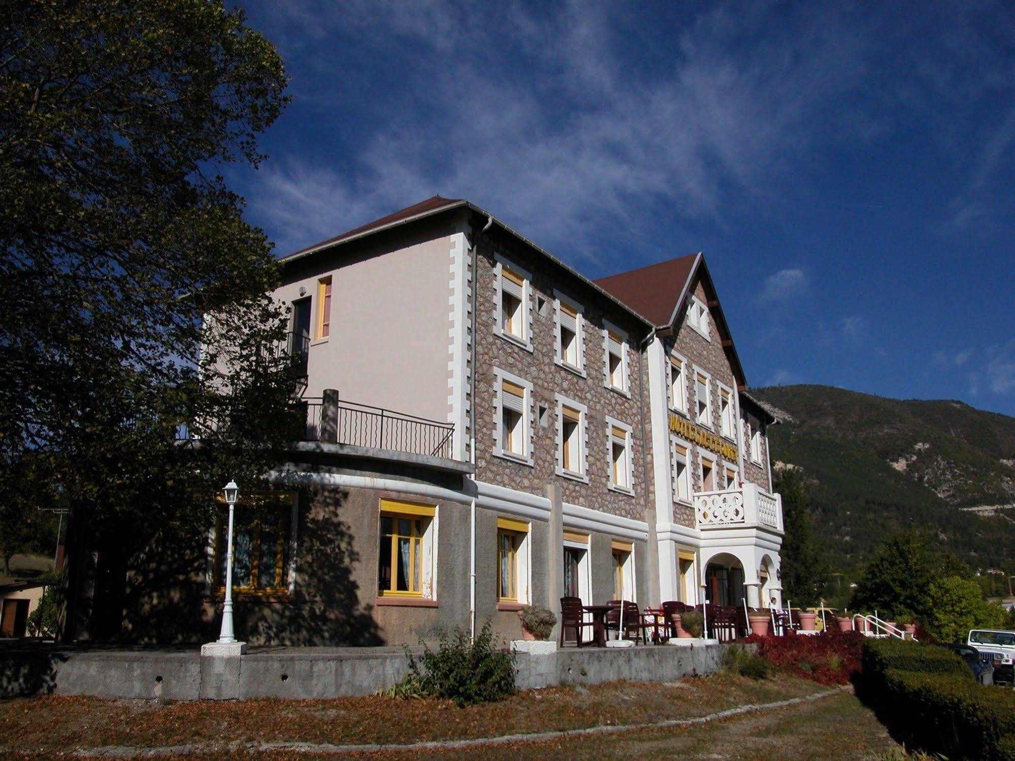Hotel Lac Et Foret Saint-André-les-Alpes المظهر الخارجي الصورة